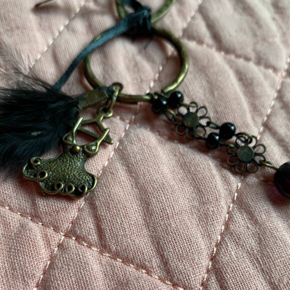Handmade Black & Antique-Gold Charm Necklace – Dress Pendant, Feather Vintage - Picture 8 of 10